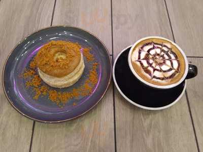 ‪dum Dum Donutterie‬