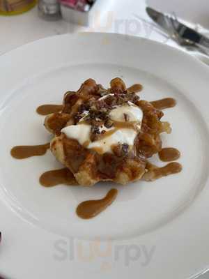 ‪the Breakfast Shop‬