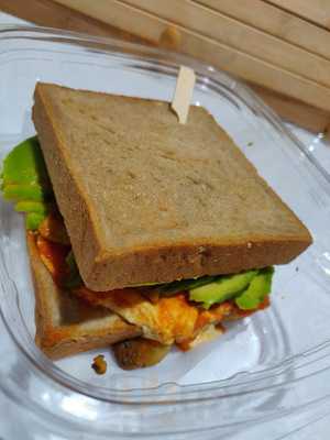 ‪the Breakfast Shop‬