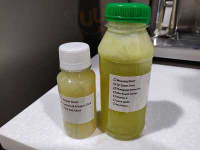 ‪the Breakfast Shop‬