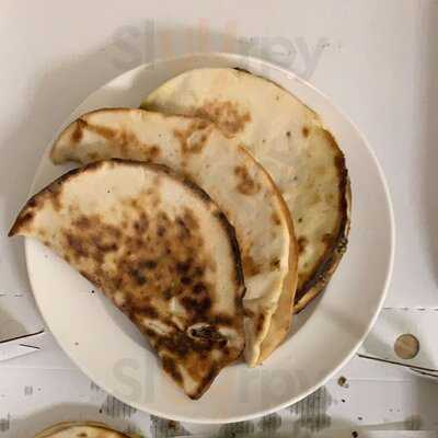 ‪bread And Olives‬