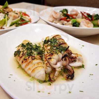 ‪sea World Restaurant‬