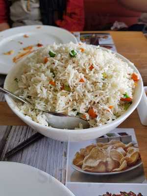 ‪lotus Lily Restaurant‬