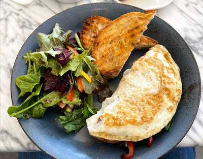 ‪bakemart Plus Restaurant & Cafeteria‬