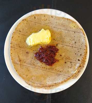 ‪tratorria La Piazza‬