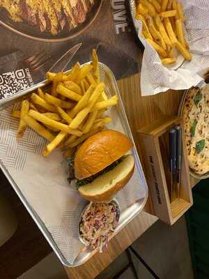 ‪roadster Diner‬