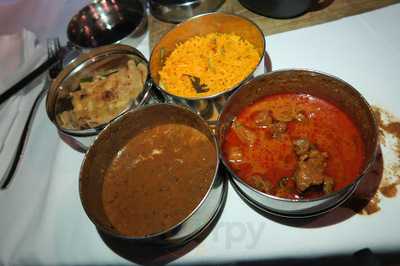 ‪cafe & Sweet Shop‬