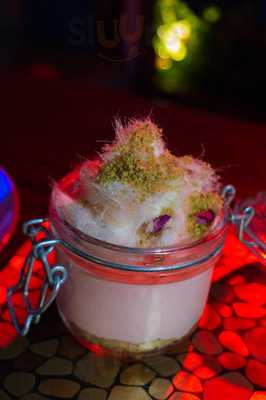 ‪horsemen's Lounge‬