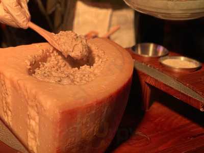 ‪horsemen's Lounge‬