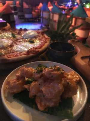 ‪horsemen's Lounge‬