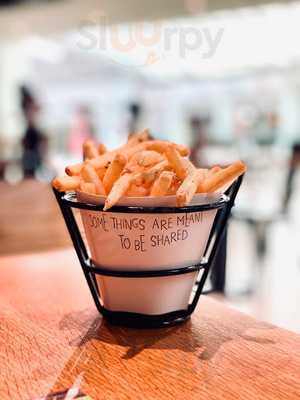 ‪beirut Restaurant & Grills‬