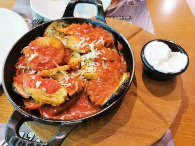 ‪beirut Restaurant & Grills‬