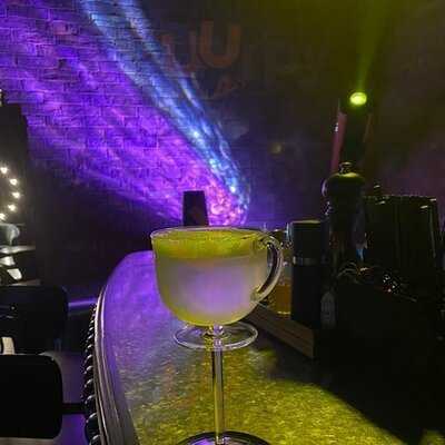 ‪flashback - Speakeasy Bar & Lounge‬