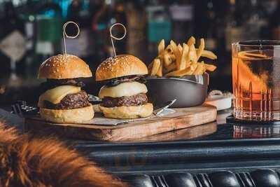 ‪flashback - Speakeasy Bar & Lounge‬