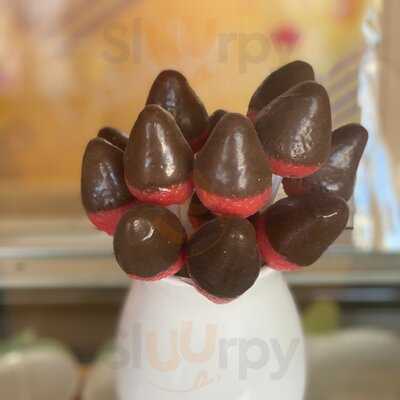 ‪edible Arrangements‬