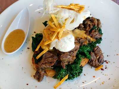 ‪shakespeare And Co. Umm Suqeim‬