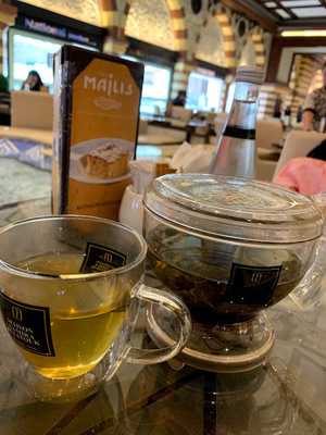 ‪majlis Dubai First And Finest‬