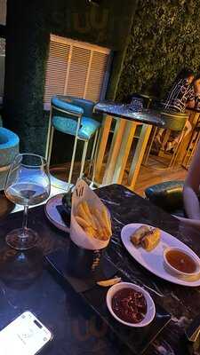 ‪secret Garden By Vii‬