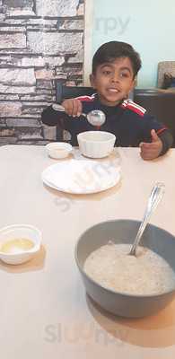 ‪dollies Coffee And Pastry‬