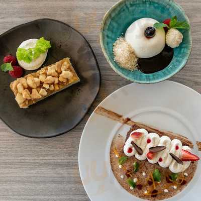 ‪carlos Steakhouse & Italian Restaurant‬