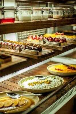 ‪al Hafsa Cafteria & Restuarant‬