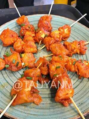 ‪melt And Roast Restaurant‬