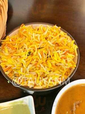 ‪melt And Roast Restaurant‬