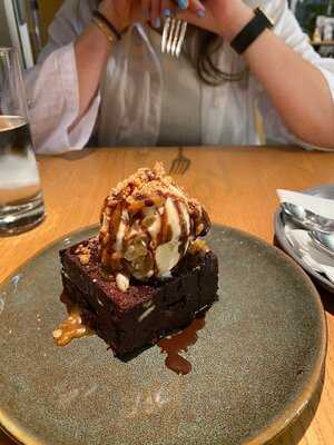 ‪jones The Grocer - The Palm‬