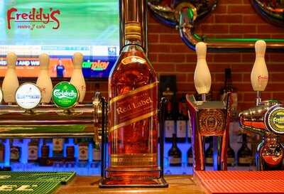 ‪freddy's Restrocafe Bowling‬