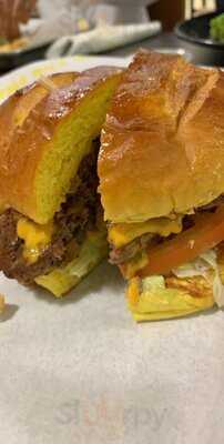 ‪buffalo Wild Wings‬