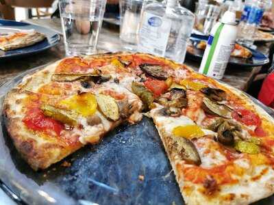 ‪italica Cafe & Pizzeria‬