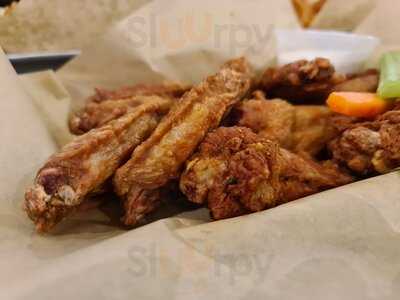 ‪buffalo Wild Wings‬