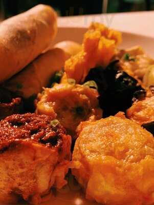 ‪super Bowl Asian Café- Discovery Pavilion‬