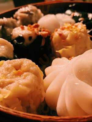 ‪super Bowl Asian Café- Discovery Pavilion‬