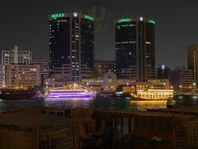 مطعم الفنر للماكولات البحرية