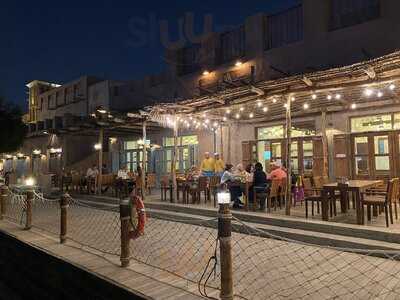 مطعم الفنر للماكولات البحرية