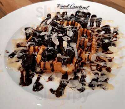 ‪glow Ice Creams‬