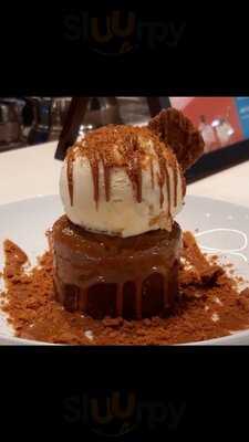 ‪glow Ice Creams‬