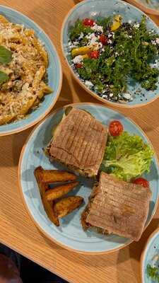 ‪unwind Speciality Boardgame Cafe‬