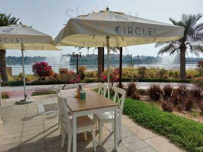 ‪circle Café Jumeirah Islands‬