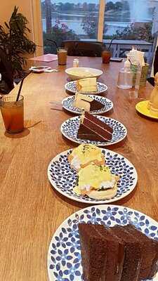 ‪circle Café Jumeirah Islands‬