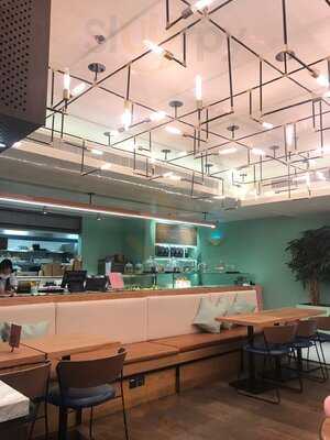 ‪circle Cafe (difc)‬