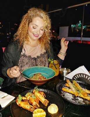 ‪cloud Restaurant & Lounge‬