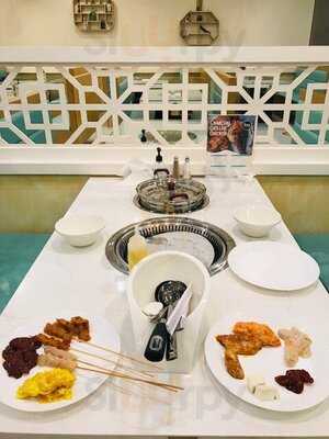 ‪dine At Moon Valley‬