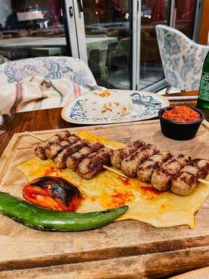 مطعم بوسبورس الشاطئ (جي بي آر)