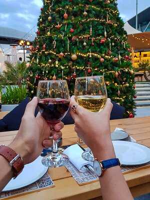 ‪soho Beer Garden‬