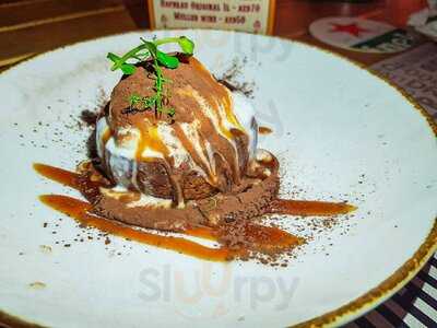 ‪soho Beer Garden‬