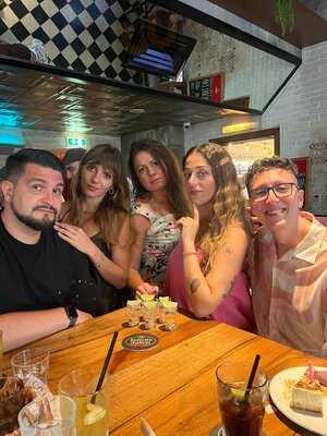 ‪lola Taberna Española‬