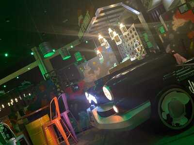 ‪the Void Neighbourhood Hangout‬