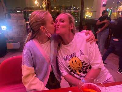 ‪the Void Neighbourhood Hangout‬